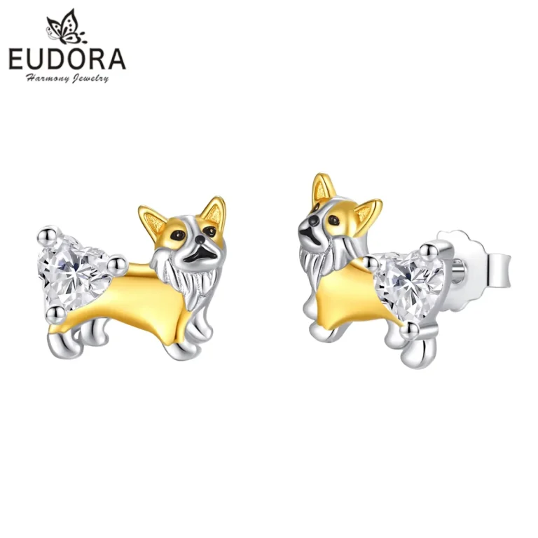 Welsh Corgi Ohrstecker, Hunde-Ohrringe aus 925 Silber mit goldenen Details und Zirkonia-Herz. Süße Hunderasse Ohrringe im Detail.