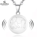 Chakra Mond Wolf Amulett, 925 Silber Anhänger mit Zirkonia-Kristallen. Mondwolf Halskette, filigranes Wolf-Design im Halbmond.