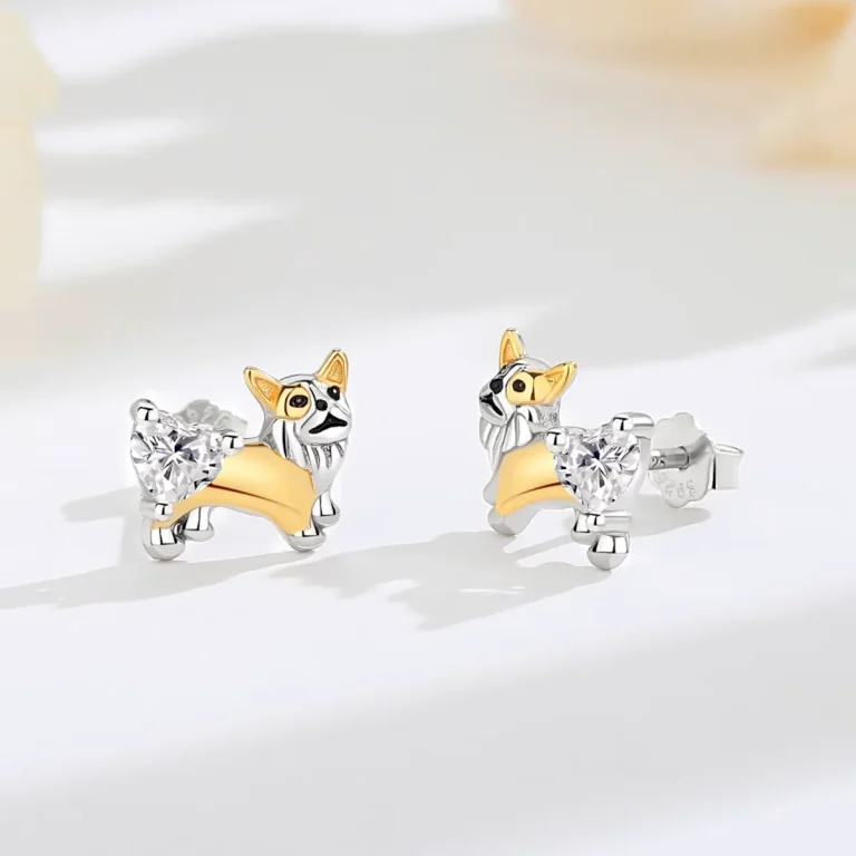 Welsh Corgi Ohrstecker, 925 Silber Ohrringe mit Zirkonia-Herz. Gold Akzente, Hunderasse Schmuck, süße Hundeohrringe, Tier-Ohrschmuck.